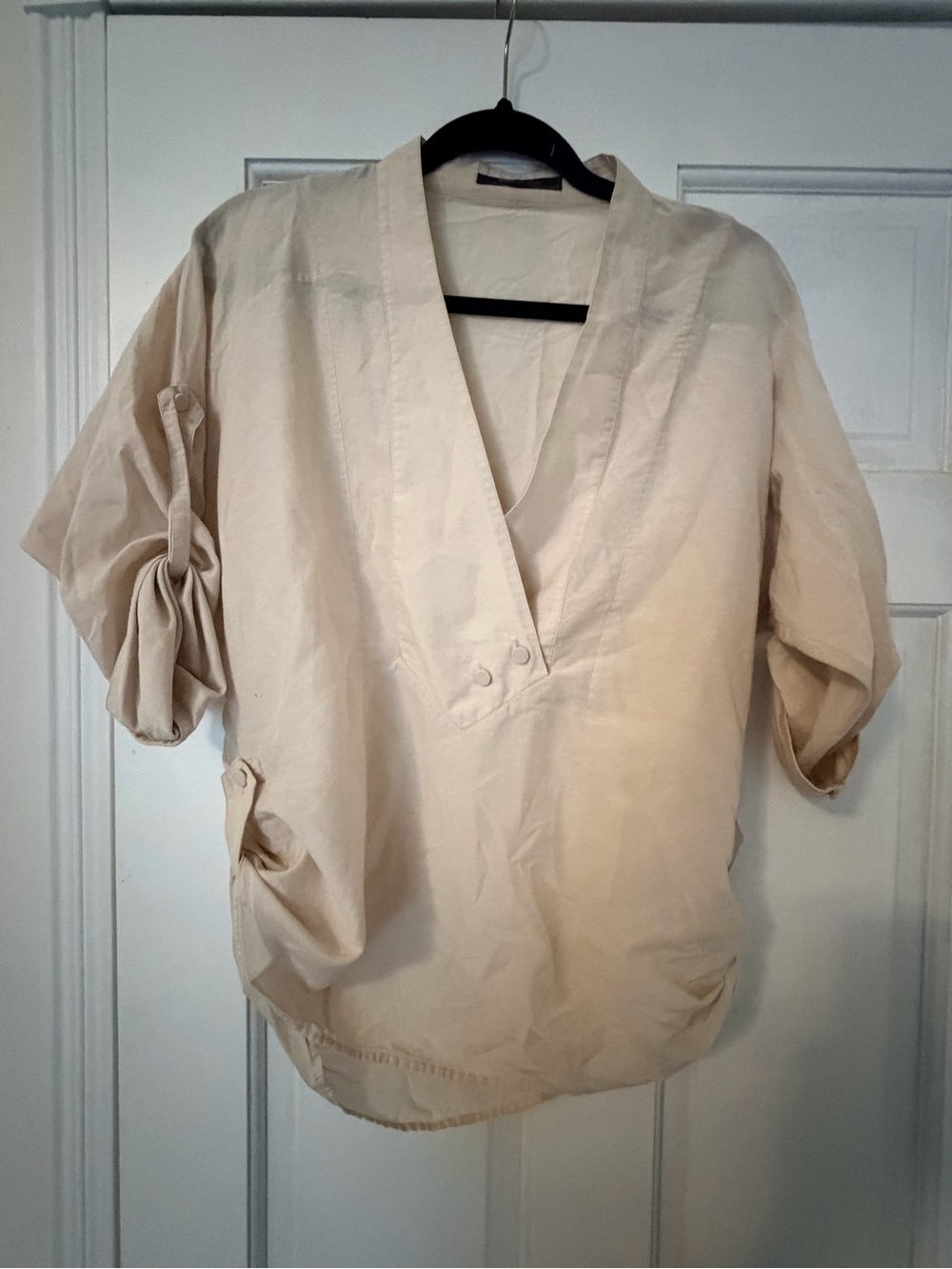 BCBGMaxAzria Cream V-Neck Relaxed Blouse